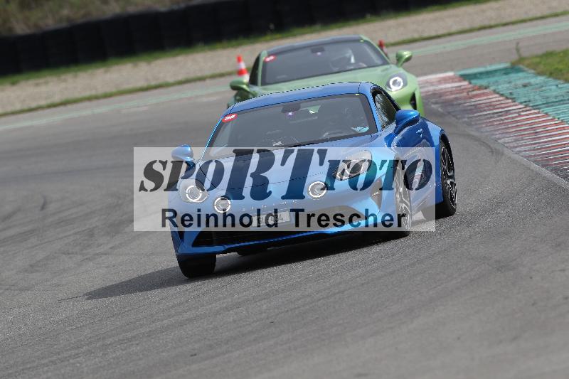 /Archiv-2022/58 30.08.2022 Caremotion  Auto Track Day ADR/Gruppe rot/36